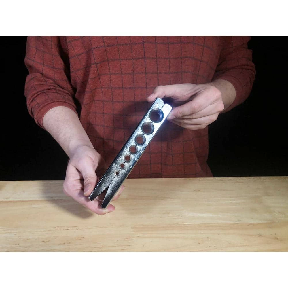 Husky Heavy-Duty Pro for 3/16 in. - 3/4 in. Tubing Flaring Tool 8 Husky Heavy-Duty Pro for 3/16 in. - 3/4 in. Tubing Flaring Tool - Image 6