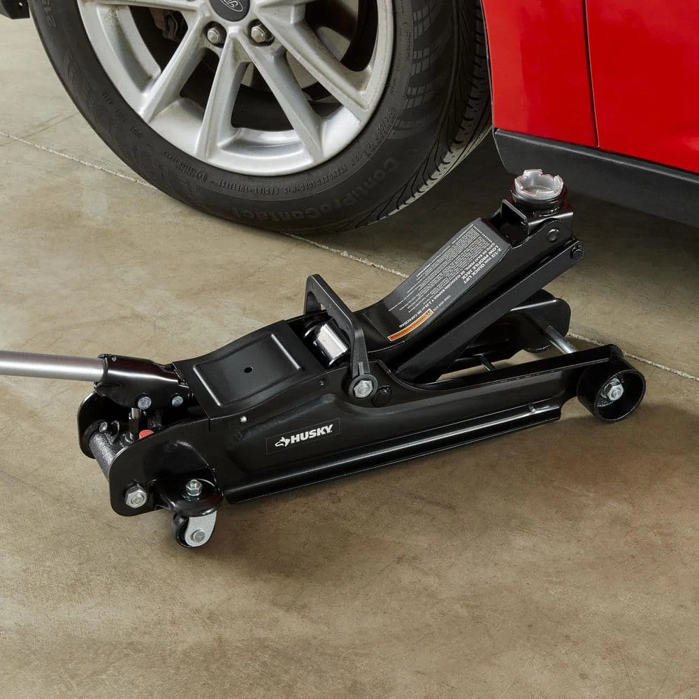 Husky 2-1/2-Ton Low Profile Trolley Jack with Quick Contact 5 Husky 2-1/2-Ton Low Profile Trolley Jack with Quick Contact - Image 3