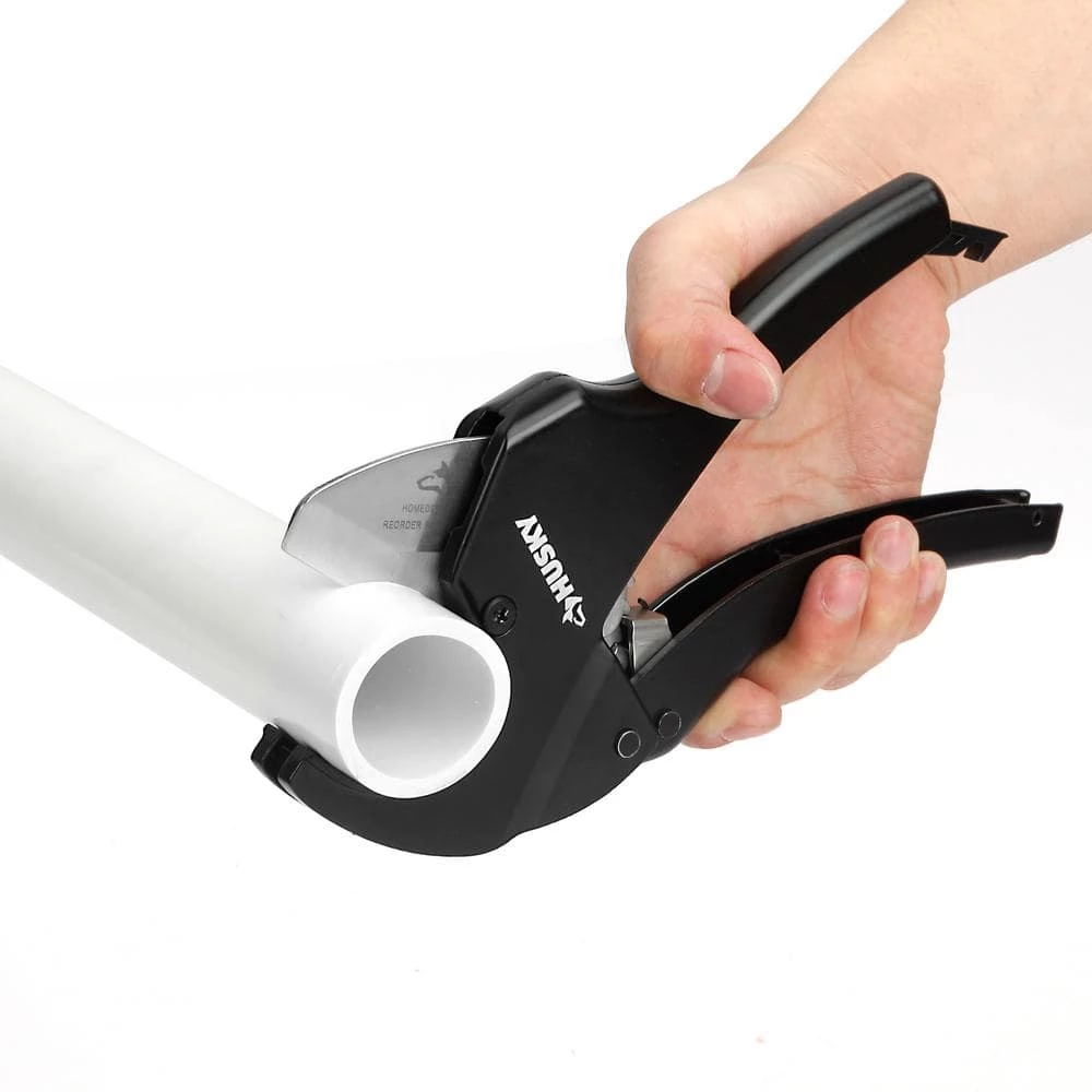 Husky 1-1/4 in. Ratcheting PVC Cutter 4 Husky 1-1/4 in. Ratcheting PVC Cutter - Image 2