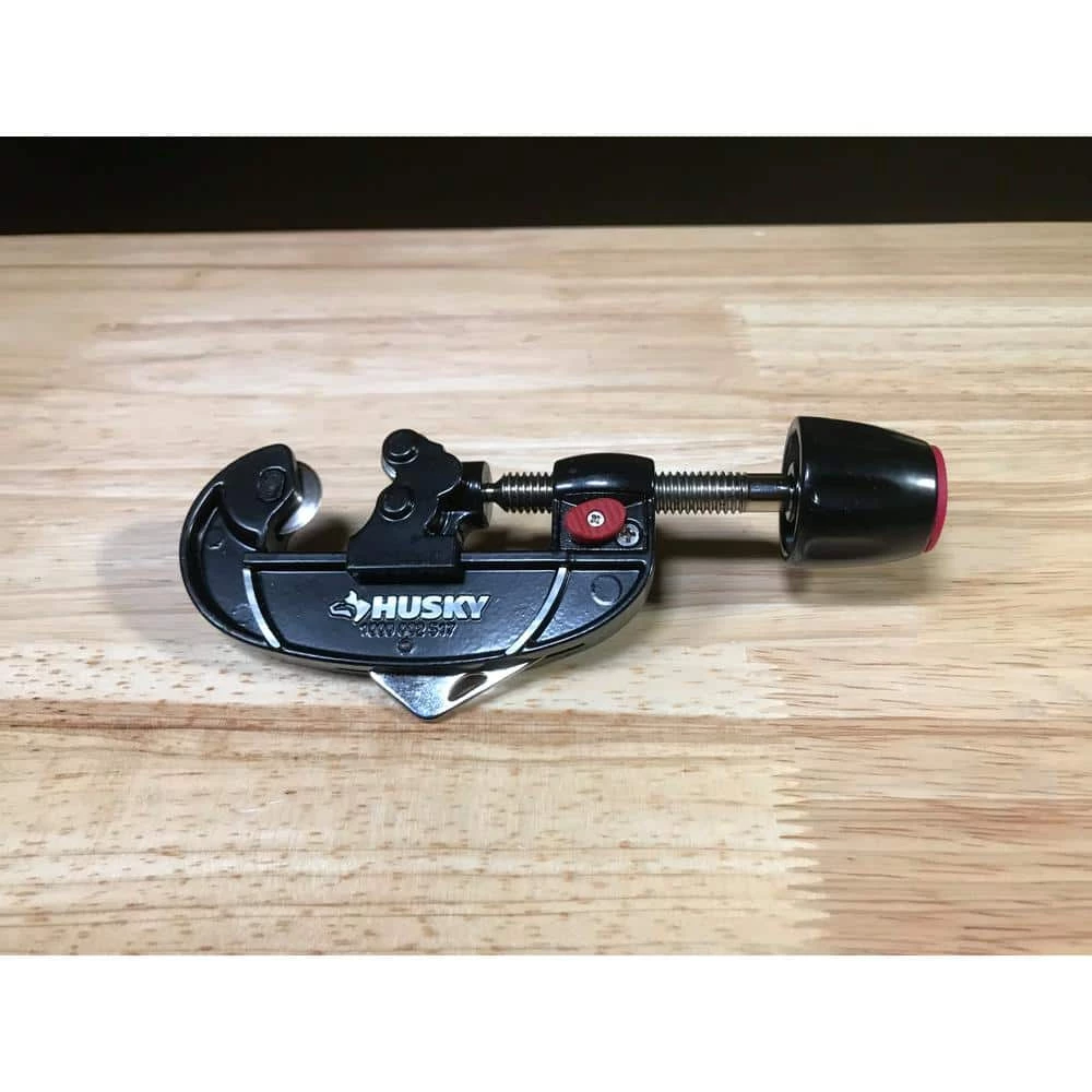 Husky 1-1/8 in. Quick-Release Tube Cutter 11 Husky 1-1/8 in. Quick-Release Tube Cutter - Image 9